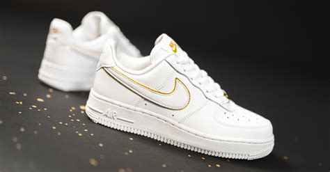 nike air force 1 wit goud dames|nike air force 1 outfit.